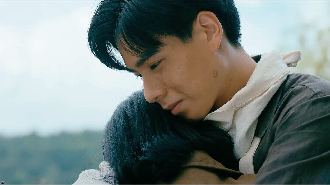 扫地机无法回家发消息告状,妹子查看后:坏咪咪,走开!
