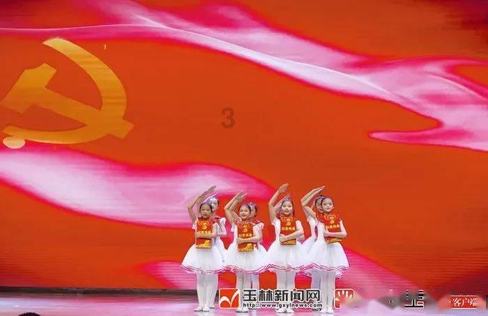 恒生科技指数ETF(159742)高开高走上涨2.33%,阿里巴巴-SW领涨